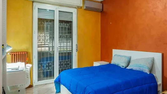 Rooms in Milano Zona 5 - Vigentino, Chiaravalle, Gratosoglio - photo 2