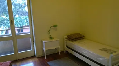 Room for rent in Milano Zona 6 - Barona, Lorenteggio, Milan