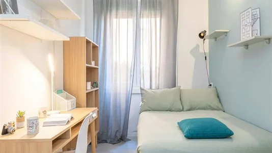 Rooms in Milano Zona 8 - Fiera, Gallaratese, Quarto Oggiaro - photo 5