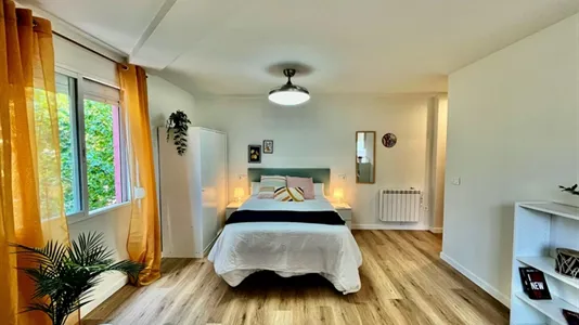 Rooms in Zaragoza - photo 1