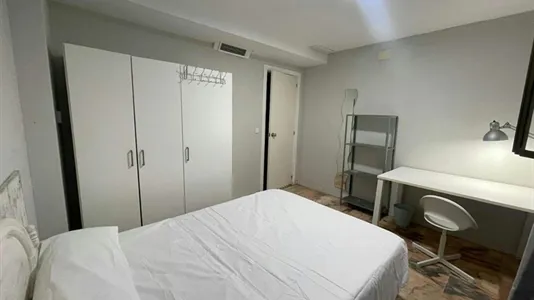 Rooms in Bami - photo 2
