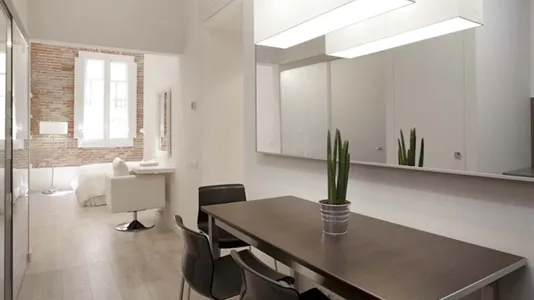 Apartments in Barcelona Ciutat Vella - photo 7
