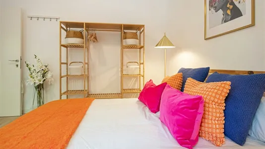 Rooms in Barcelona Eixample - photo 9