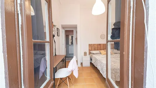 Rooms in Barcelona Ciutat Vella - photo 4