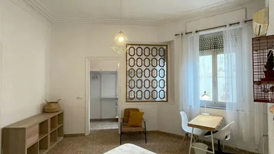Rooms in Valencia L'Eixample - photo 4