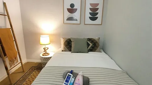 Rooms in Barcelona Eixample - photo 2