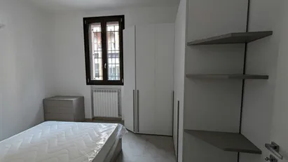 Room for rent in Milano Zona 4 - Vittoria, Forlanini, Milan
