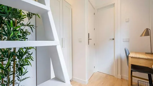 Rooms in Madrid Chamberí - photo 4