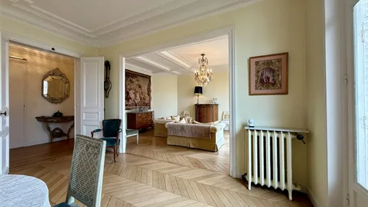 Apartments in Paris 14ème arrondissement - Montparnasse - photo 10