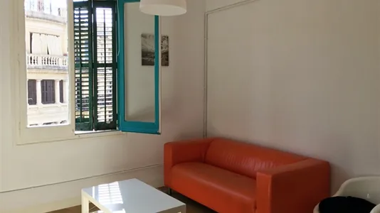 Rooms in Barcelona Eixample - photo 10