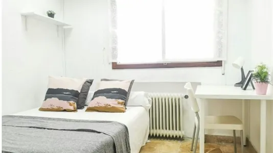Rooms in Madrid Moncloa-Aravaca - photo 1