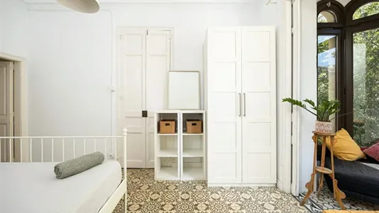 Rooms in Barcelona Eixample - photo 5