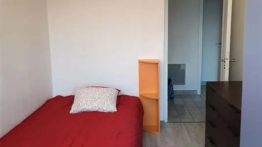 Rooms in Saint-Julien-en-Genevois - photo 2