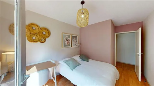 Rooms in Chambéry - photo 2