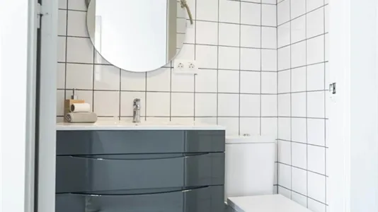 Rooms in Sant Feliu de Llobregat - photo 9