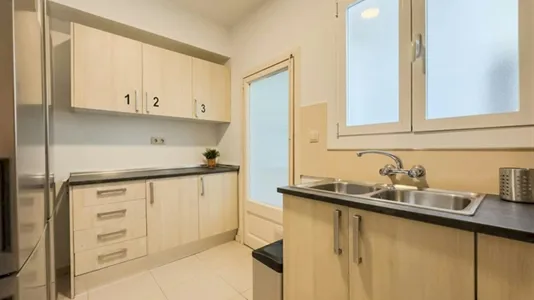 Rooms in Barcelona Les Corts - photo 9