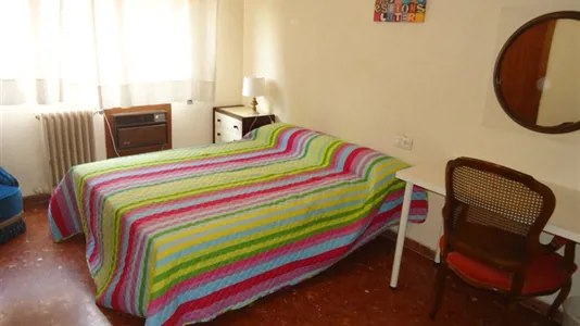 Rooms in Córdoba - photo 1