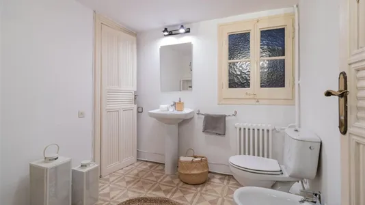 Rooms in Barcelona Eixample - photo 8