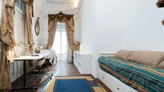 Rooms in Montijo - photo 1