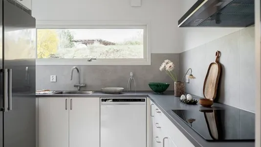 Houses in Norra hisingen - photo 3