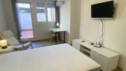 Rooms in Madrid Ciudad Lineal - photo 2