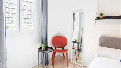 Room for rent in Milano Zona 6 - Barona, Lorenteggio, Milan