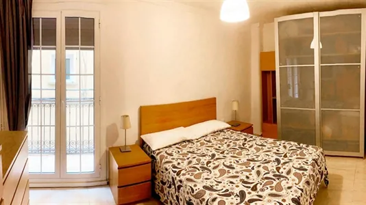 Rooms in Barcelona Ciutat Vella - photo 1