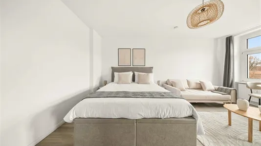 Apartments in Berlin Neukölln - photo 2