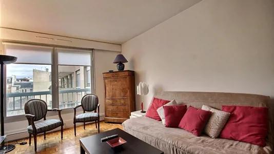 Apartments in Paris 9ème arrondissement - photo 3