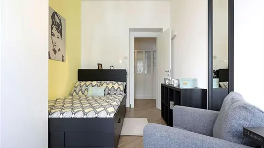 Rooms in Roma Municipio VIII – Appia Antica - photo 4