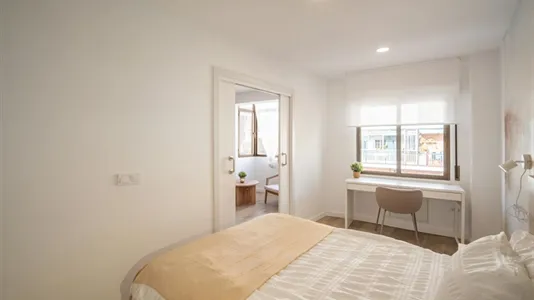 Apartments in Los Claveles - photo 8