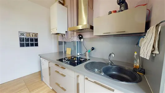 Rooms in Saint-Étienne - photo 9
