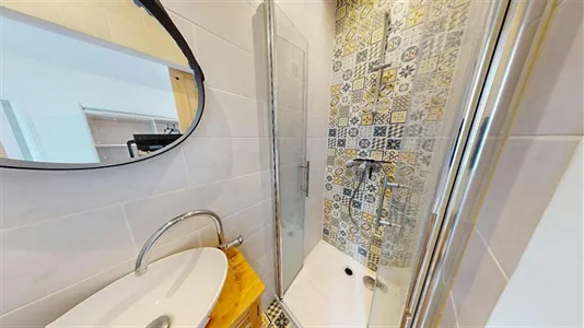 Houses in Angoulême - photo 10