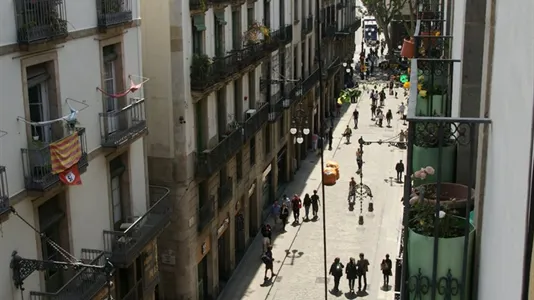 Rooms in Barcelona Ciutat Vella - photo 10