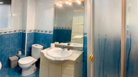 Rooms in Barcelona Ciutat Vella - photo 7