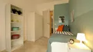 Room for rent, Brescia, Lombardia, &lt;span class=&quot;blurred street&quot; onclick=&quot;ProcessAdRequest(13468646)&quot;&gt;&lt;span class=&quot;hint&quot;&gt;See streetname&lt;/span&gt;[xxxxxxxxxxxxx]&lt;/span&gt;