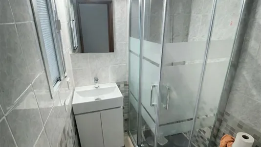 Rooms in Córdoba - photo 4