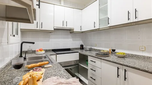 Rooms in Barcelona Eixample - photo 6