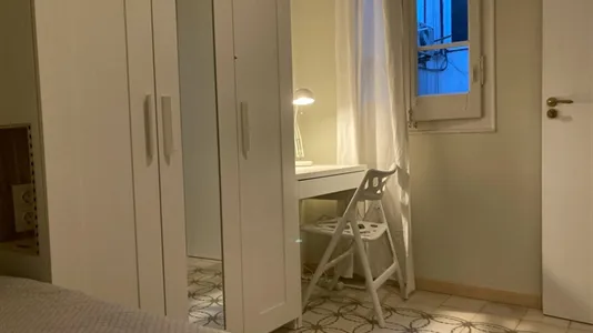 Rooms in Barcelona Eixample - photo 9