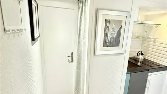 Apartments in Paris 16éme arrondissement (North) - photo 5