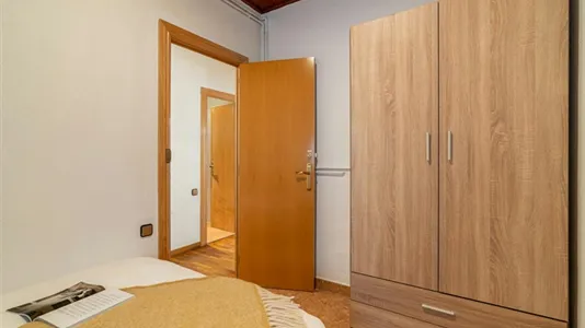Rooms in Barcelona Eixample - photo 4