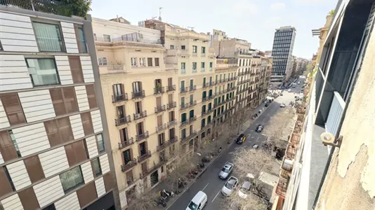 Rooms in Barcelona Eixample - photo 4