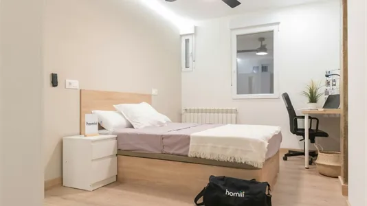 Rooms in Madrid Chamberí - photo 2