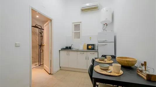 Rooms in Madrid Salamanca - photo 9