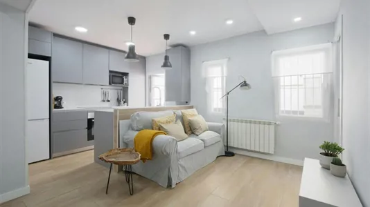 Apartments in Madrid Ciudad Lineal - photo 1