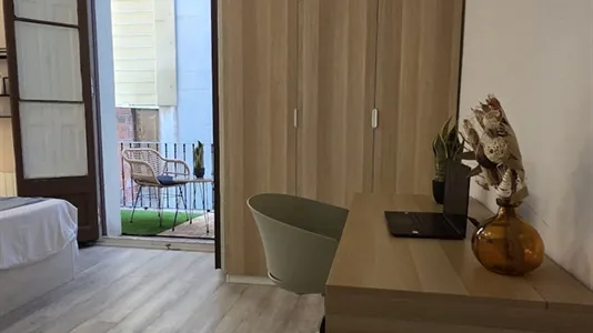 Rooms in Barcelona Eixample - photo 6