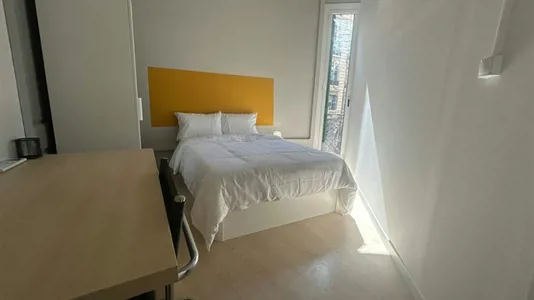 Rooms in Barcelona Ciutat Vella - photo 2