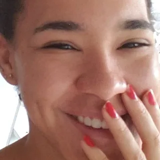 A studio apt for a masters student female with kitchen and bathroom included