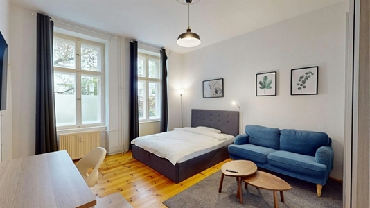 35 m2 apartment in Berlin Neukölln for rent 