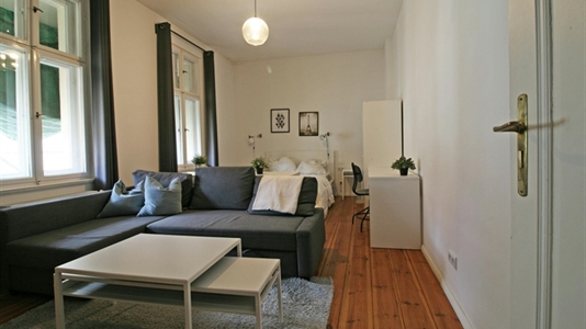 76 m2 apartment in Berlin Neukölln for rent 
